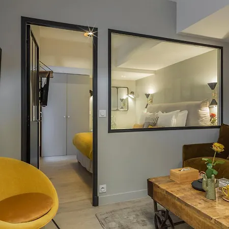 Fabulous Grey Apartament