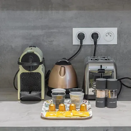 Fabulous Grey باريس